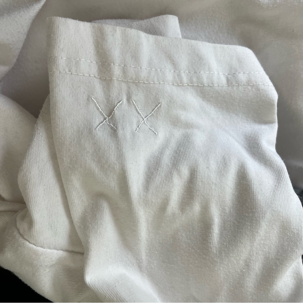 ORIGINAL FAKE sz 3 US sz M White Companion Tee Tshirt Medicom Toy KAWS - Picture 6 of 9